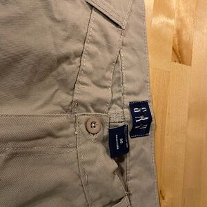 GAP Kahki Cargo Shorts